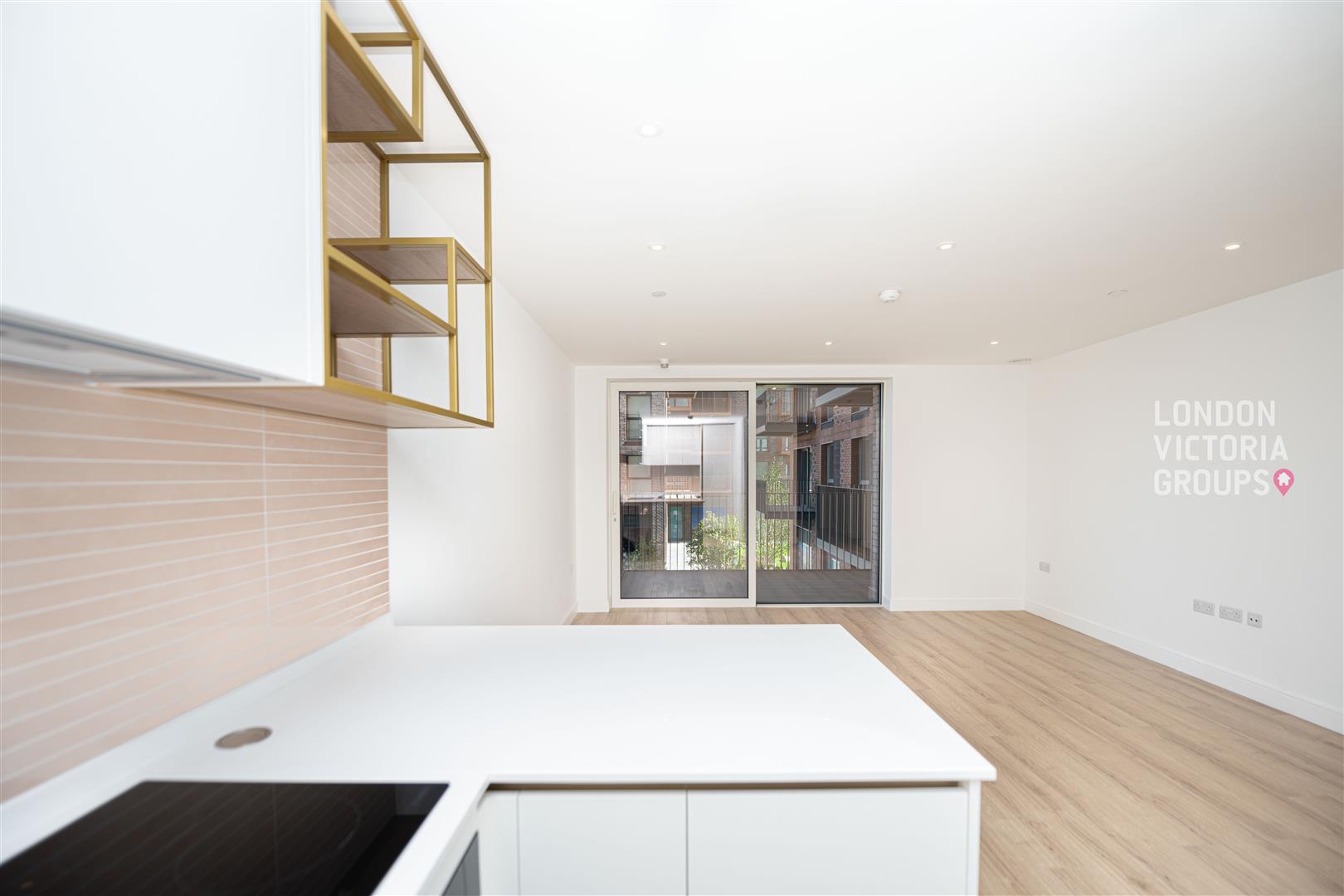 1 bed property in Waterview House, 12 Quay Walk, London